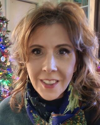 Mary Beth Heaney-Gárate